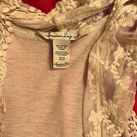 Lace Vest Size XS - Picture 4 of 5